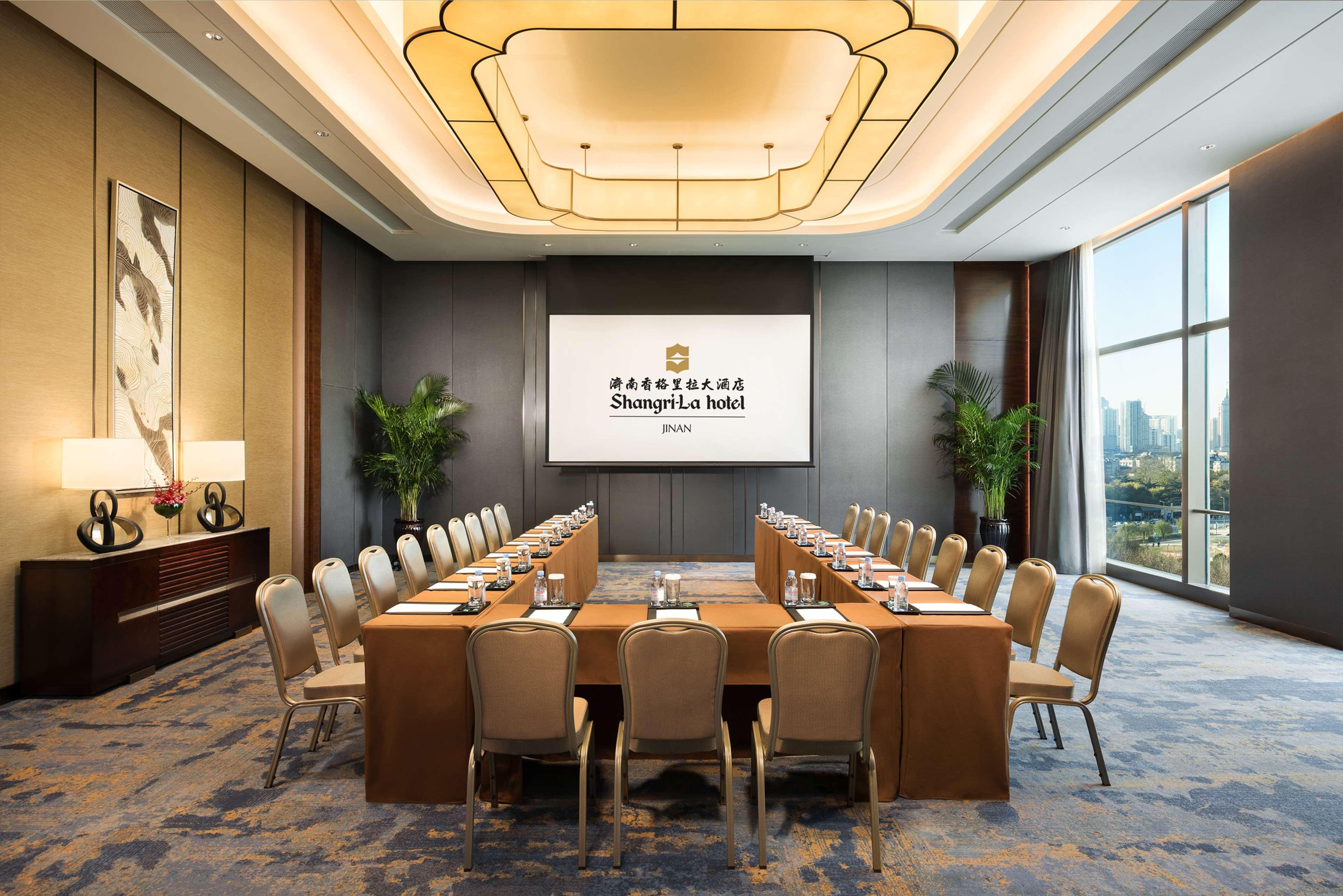 Shangri-La Jinan Exterior photo