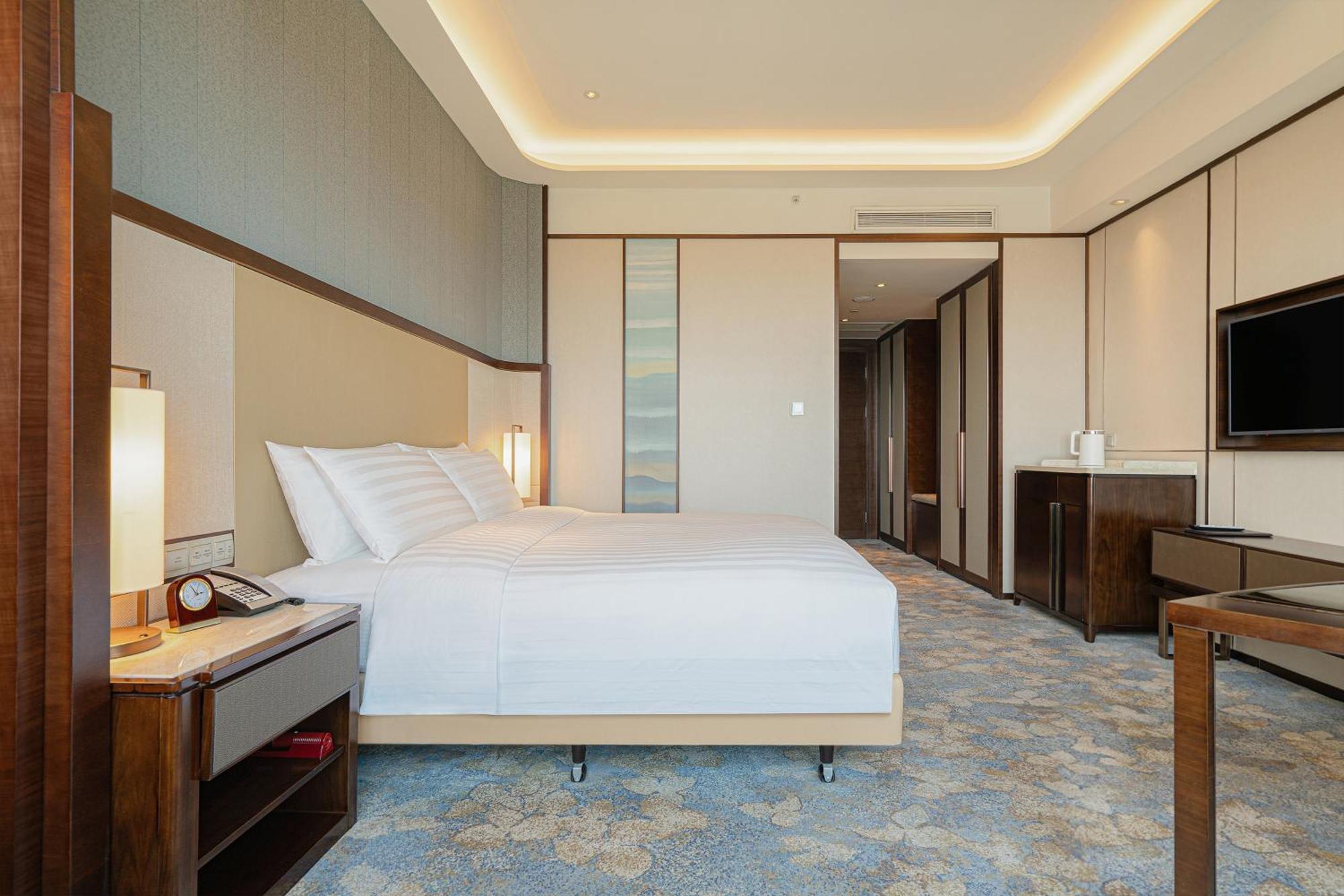 Shangri-La Jinan Exterior photo